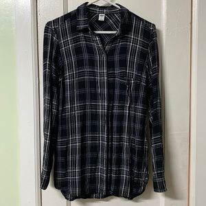 Old Navy Black White Plaid Long Button Down Shirt in Size Womens Small